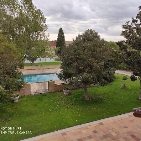 Villa Blanca Con Piscina A 15 Minutos De Toledo - Apartamentos Aloha Toledo Olias del Rey Exterior photo